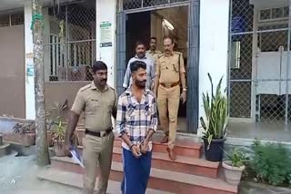 attempt of murder  murder using snake  snake  man arrested  മകളെ ശല്യം ചെയ്യരുതെന്ന് പറഞ്ഞില്‍ വൈരാഗ്യം  പാമ്പിനെ തുറന്നു വിട്ട്  പാമ്പിനെ ഉപയോഗിച്ച് കൊലപ്പെടുത്താന്‍ ശ്രമം  പ്രതി അറസ്‌റ്റില്‍  കിച്ചു  കാട്ടാക്കട