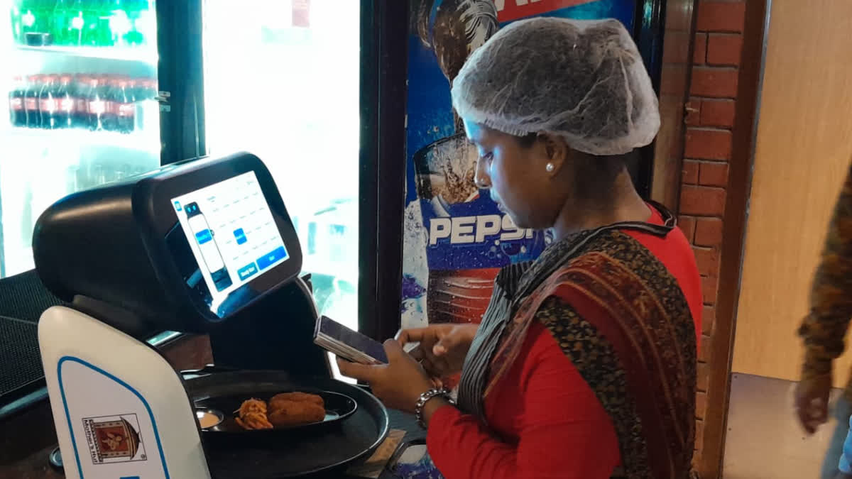 Food Servers by Robot