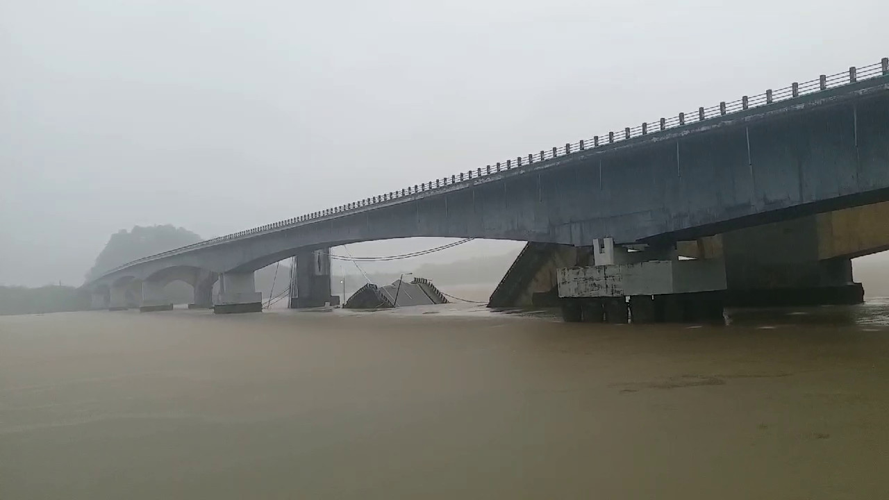 KALI RIVER BRIDGE COLLAPSE