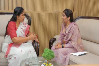 YS Sunitha Met Home Minister Anitha