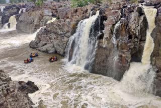 TOURISTS  HEAVY RAIN  CHAMARAJANAGARA