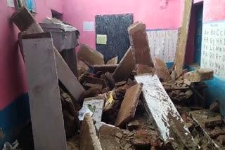 GWALIOR GOVT SCHOOL ROOF COLLAPSED