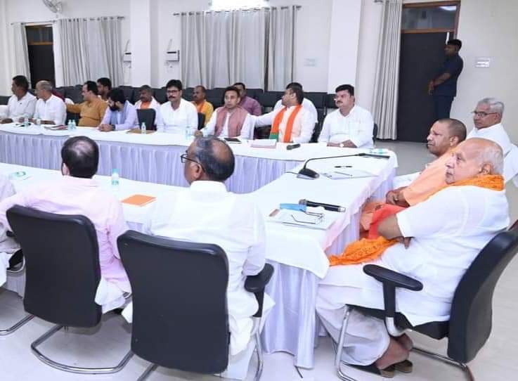 up-by-election-2024-cm-yogi-adityanath-asked-workers-to-reach-door-to-door-for-milkipur-seat-of-ayodhya-bjp-uttar-pradesh-news