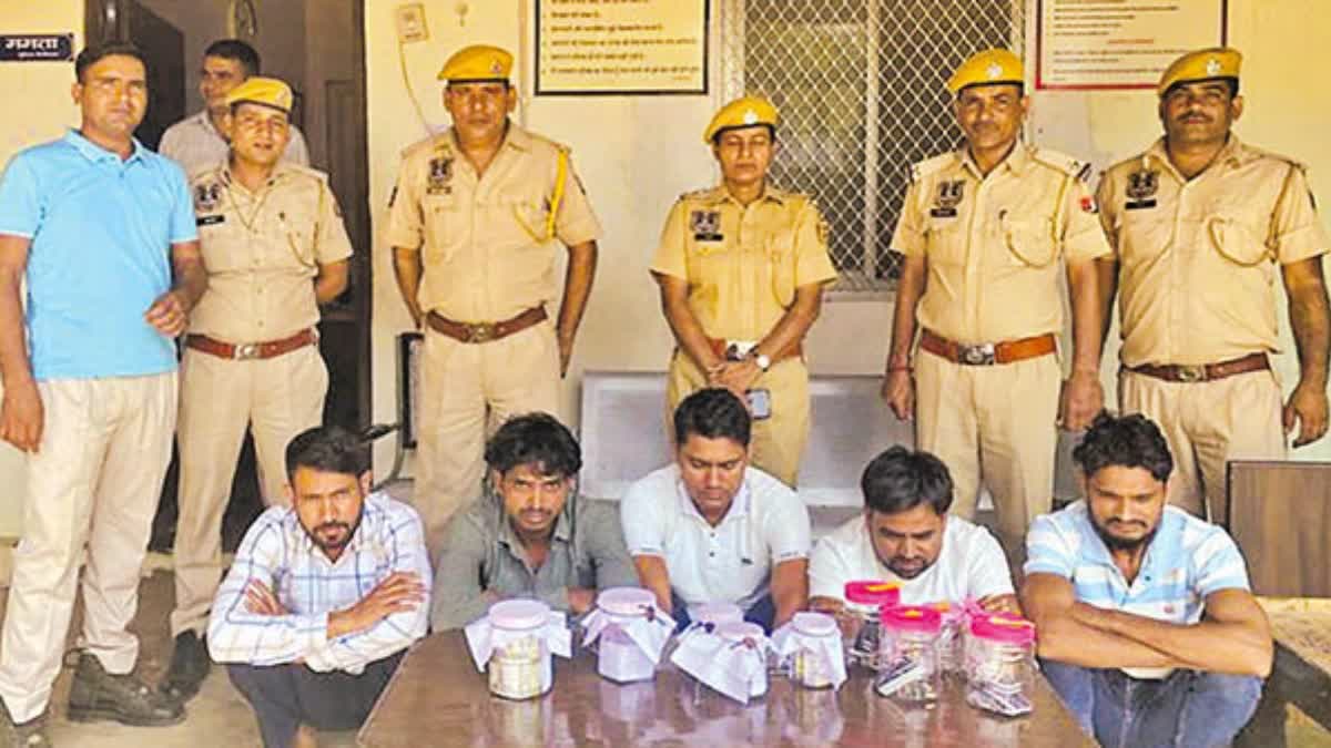 Gang ATM  ATM Thieves Arrested Rajasthan  കുപ്രസിദ്ധ എടിഎം തട്ടിപ്പ് സംഘം  കുപ്രസിദ്ധ എടിഎം തട്ടിപ്പ്  ATM Thieves Arrested in Jaipur Airport  crime news