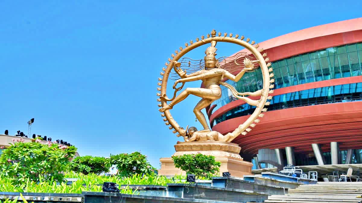 Grand Nataraja Statue