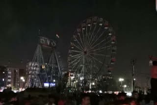 woman-dies-after-falling-from-swing-at-noida-som-bazar-fair