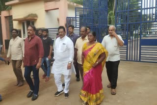 TDP leaders Met with Yuvagalam Volunteers in Central Jail