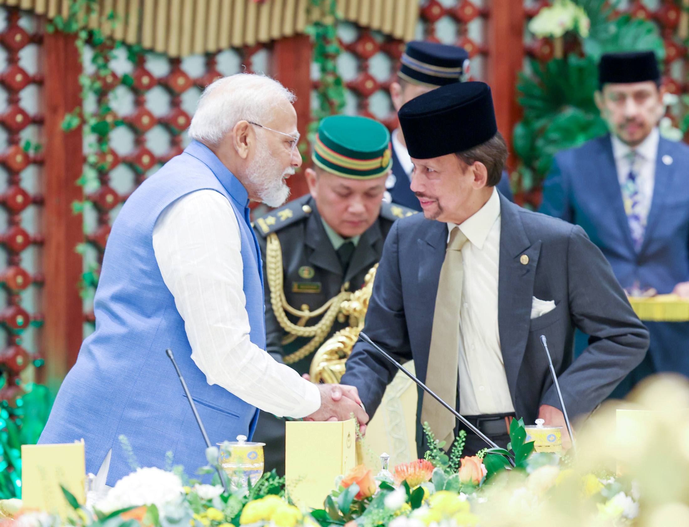 Prime Minister Narendra Modi receives welcome during the banquet hosted by His Majesty Sultan Haji Hassanal Boikiah in Brunei on September 4