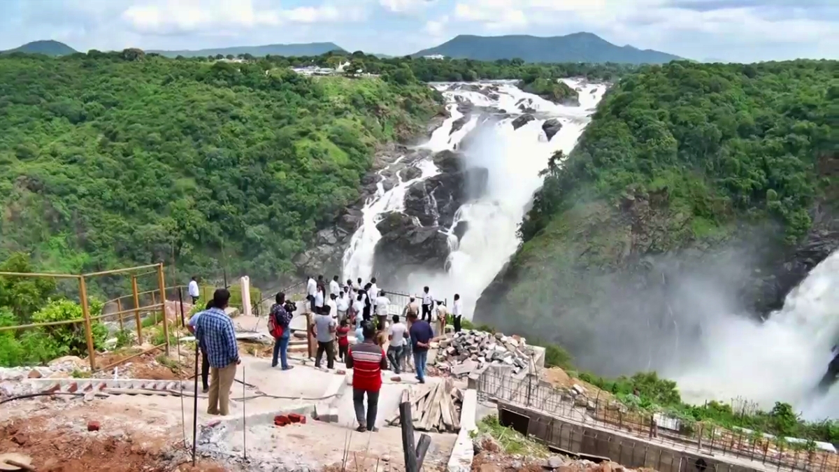 ಗಗನಚುಕ್ಕಿ ಜಲಪಾತ