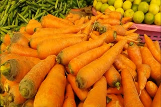 carrot-rate-in-kashmir-hiked-due-to-flood-in-various-states-in-india