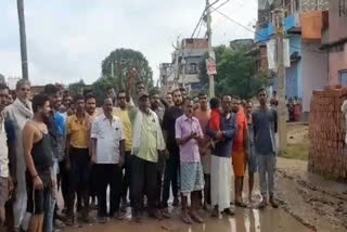 Public protest for bad road condition