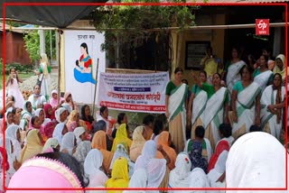 Anganwadi Workers and helpers protest