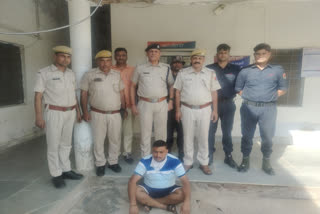 After the arrest of cow vigilante and Bajrang Dal activist Monu Manesar, an accused in the Junaid-Nasir murder case. The police now arrested another accused Anil Multhan. The search for the remaining accused was going on for the past eight months after the incident. The accused has been arrested by the Gopalgarh police station of Deeg district from Gurgaon. Deeg Superintendent of Police Brijesh Jyoti Upadhyay said that Anil Multhan, the accused in the Nasir-Junaid murder case, has been arrested from Rajiv Chowk in Gurgaon.