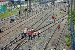 A major accident was averted in Uttar Pradesh by an alert loco pilot