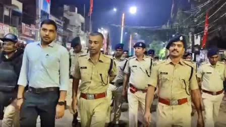 रोहतास में पुलिस का फ्लैग मार्च