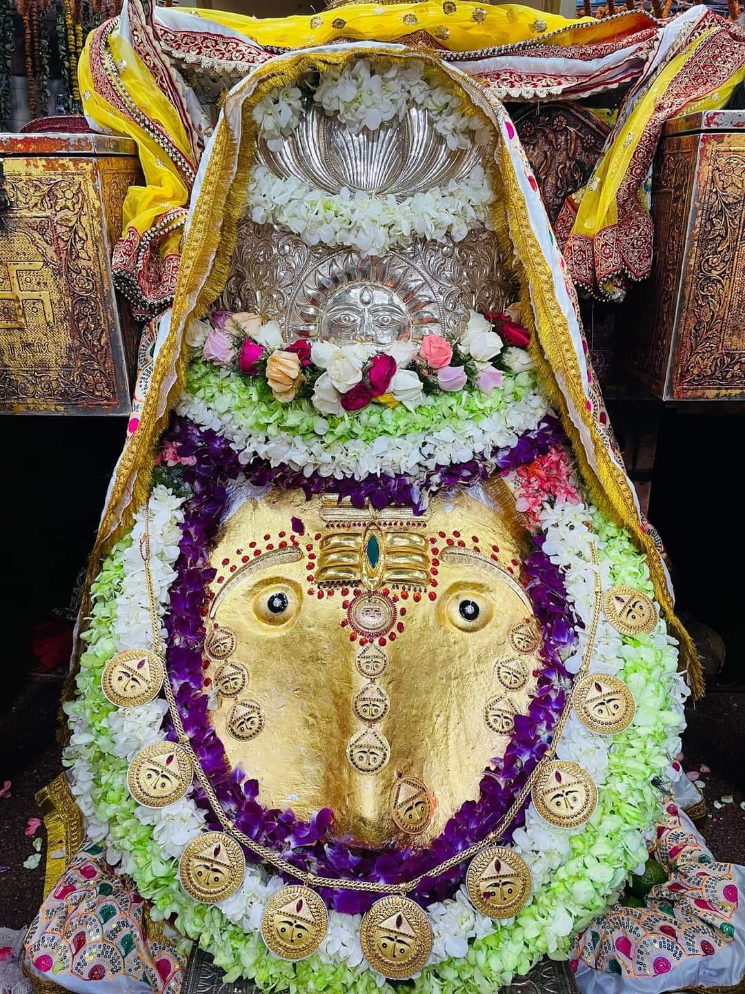 कालका जी मंदिर में लगी भक्तों की भारी भीड़