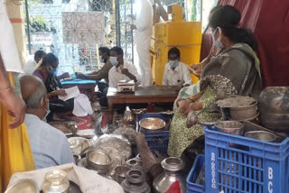 SriRama Temple Gold Sliver Jewellery Counting