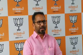 K surendran  K surendran Criticized Keraleeyam  keraleeyam  tribal people On keraleeyam  കേരളീയം  കേരളീയത്തെ വിമർശിച്ച് കെ സുരേന്ദ്രൻ  കെ സുരേന്ദ്രൻ  കേരളീയത്തിലെ ആദിവാസികൾ  ആദിവാസികളെ അപമാനിച്ചു  മാനവീയം  manaveeyam