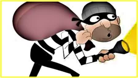 Theft in MLA Relative House  theft in MLA relative house in Bengaluru  Massive theft in MLA relative house  ಶಾಸಕರ ಬಾಮೈದನ ಮನೆಯಲ್ಲಿ ಕಳ್ಳರ ಕೈಚಳಕ  ನಗದು ದೋಚಿ ಪರಾರಿ  ಶಾಸಕರ ಸಂಬಂಧಿ ಮನೆಯಲ್ಲಿ ದೊಡ್ಡ ಮಟ್ಟದ ಕಳ್ಳತನ  ಪ್ರಕರಣ ತಡವಾಗಿ ಬೆಳಕಿಗೆ  ಶಾಸಕ ಎಸ್​ಆರ್ ವಿಶ್ವನಾಥ್ ಅವರ ಬಾಮೈದ ರಾಮಮೂರ್ತಿ  ರಾಮಮೂರ್ತಿಯವರ ಮನೆಯಲ್ಲಿ ಕಳ್ಳರು ಕೈಚಳಕ  ಯಲಹಂಕದ ನ್ಯಾಯಾಂಗ ಬಡಾವಣೆ  ಮನೆಯಲ್ಲಿದ್ದ ಕೋಟ್ಯಾಂತರ ರೂಪಾಯಿ ಮೌಲ್ಯದ ಚಿನ್ನಾ  ಗೃಹೋಪಯೋಗಿ ವಸ್ತುಗಳು ಕೂಡ ಕಳ್ಳತನ