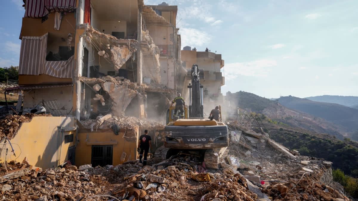 Rescuers Pull 30 Bodies From A Building In Central Lebanon Hit In An Israeli Strike