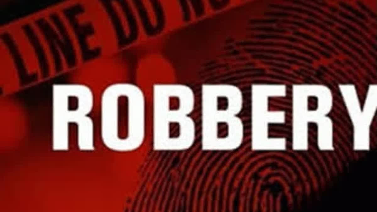 Two armed robbers carried out a daring theft at a microfinance company in Muzaffarpur, Bihar, fleeing the scene with a staggering amount of Rs 38 lakh by threating the employees at gun point