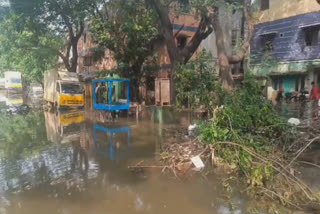 chennai korattur rain water does not drain people are suffering