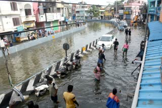 chennai people suffering due to the impact of flood