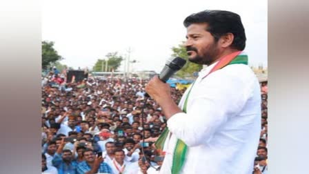 Everything is ready for the Congress government  Beginning with six guarantees  Revanths first signature on that draft  More than1lakh people to attend the oath  Revanth Reddy spent the whole day in Delhi  ശ്രീധർ ബാബു പ്രേംസാഗർ റാവു  മൽറെഡ്ഡി രംഗ റെഡ്ഡി ഗദ്ദം വിനോദ്  സസ്‌പെൻസ് നിലനിർത്തി മന്ത്രിസഭ  ഉറപ്പുകൾ പാലിക്കുമെന്ന് രാഹുല്‍  Meeting with leaders of various parties  Praja Sarkar under the leadership of Revanth Reddy