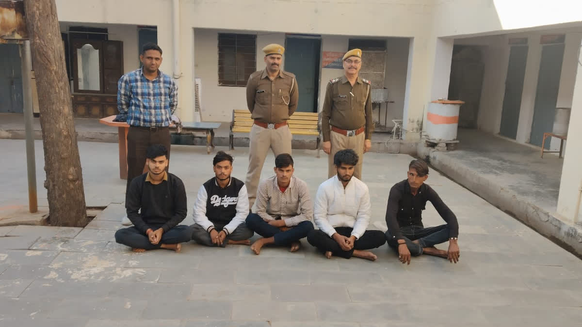 FIVE ACCUSED ARRESTED IN DHOLPUR