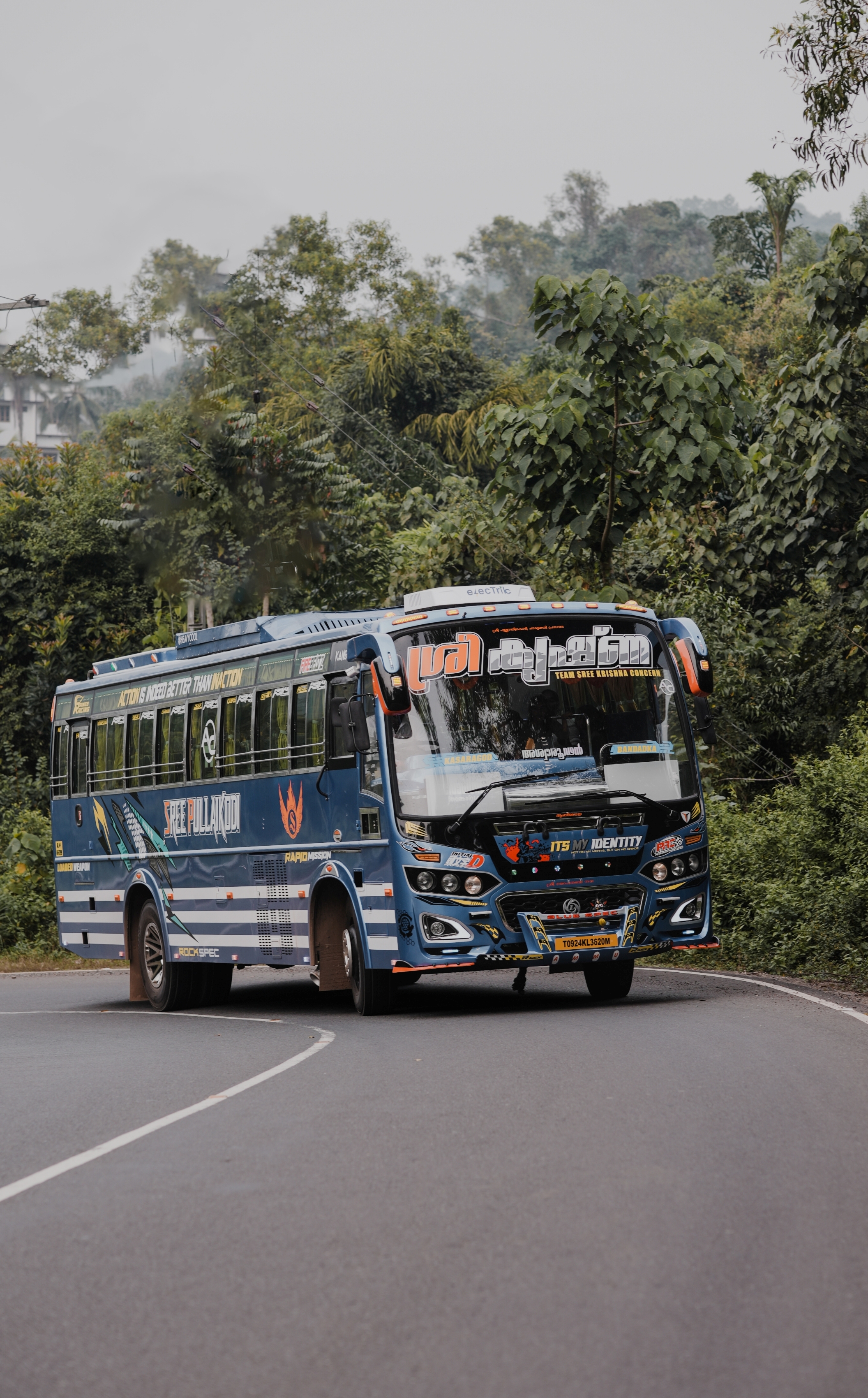 KERALA FIRST LOCAL HYBRID BUS  AC LOCAL BUSES KASARAGOD  KASARAGOD TO BANDADKA LOCAL BUS  ആദ്യ ഹൈബ്രിഡ് എസി ബസ്