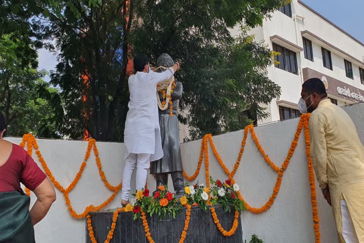 ગાંધી જંયતિની ઉજવણી