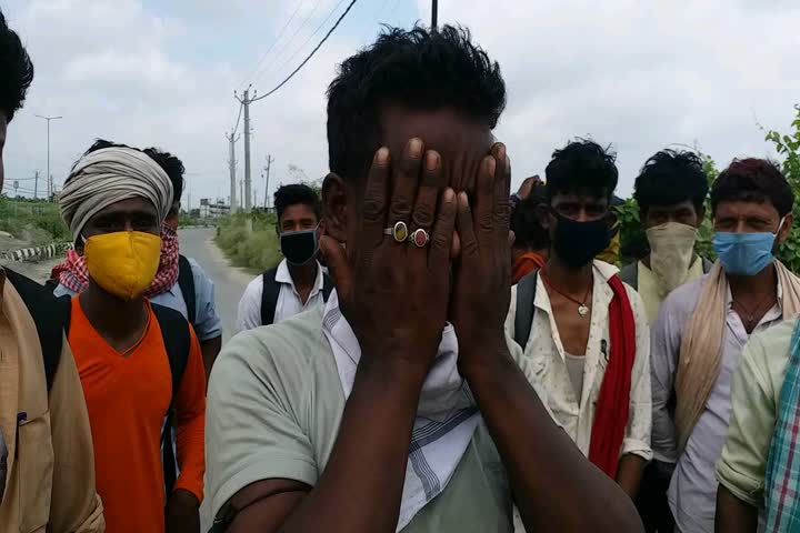 Migrant laborers arriving on foot from Haryana reached Gopalganj