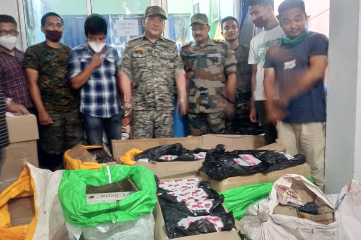 ilegal cigarettes worth Rs 15 lakh seized in bengal, one held