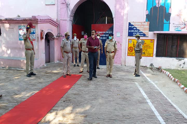 inspection of mainpuri district prison by jail dg 