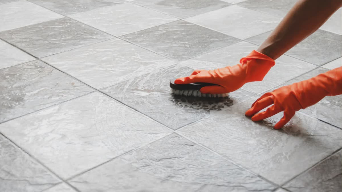 Even after several attempts, the dirt stuck between the tiles is not getting cleaned? Then try these 3 methods