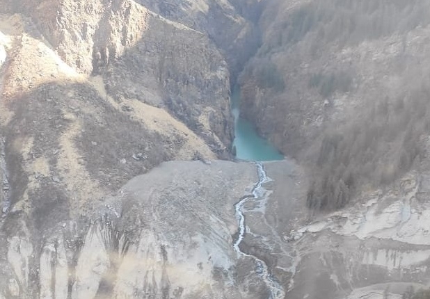 HIGH RISK Moraine Dam Lake