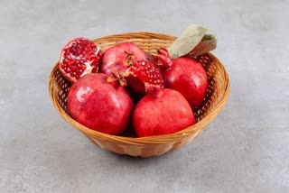 POMEGRANATE HEALTH BENEFITS  POMEGRANATE KEEPS YOU HEALTHY  മാതളനാരങ്ങയുടെ ആരോഗ്യഗുണങ്ങൾ  BENEFITS OF EATING POMEGRANATE