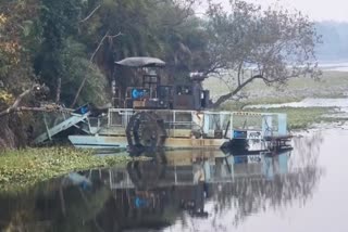 Floating Weed Harvester Machine