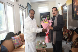 HD Kumarswamy met Union minister nitin Gadkari discussed several project