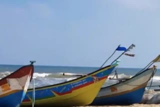 sri-lankan-navy-arrests-19-indian-fishermen-