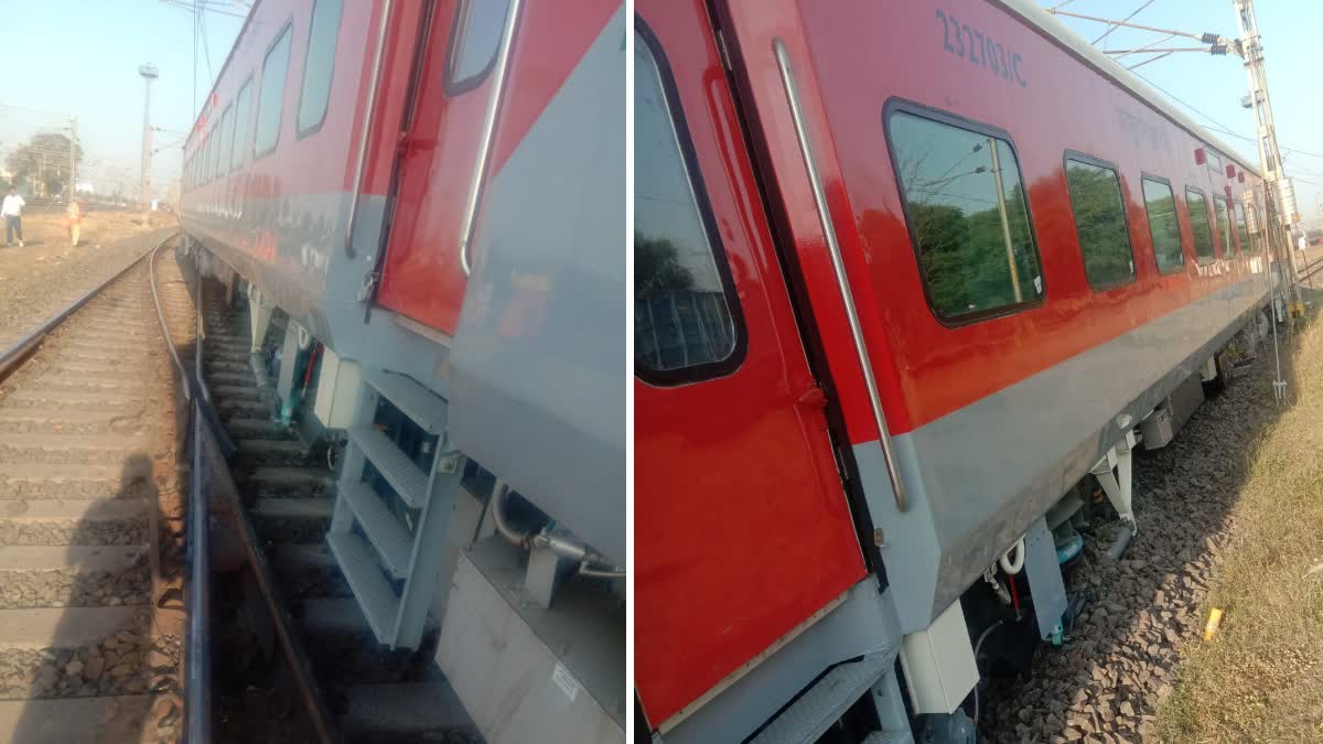 train coaches derailed at aamla