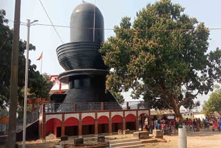 Crowd of devotees gathered in Harihar Dham of Giridih for Mahashivratri