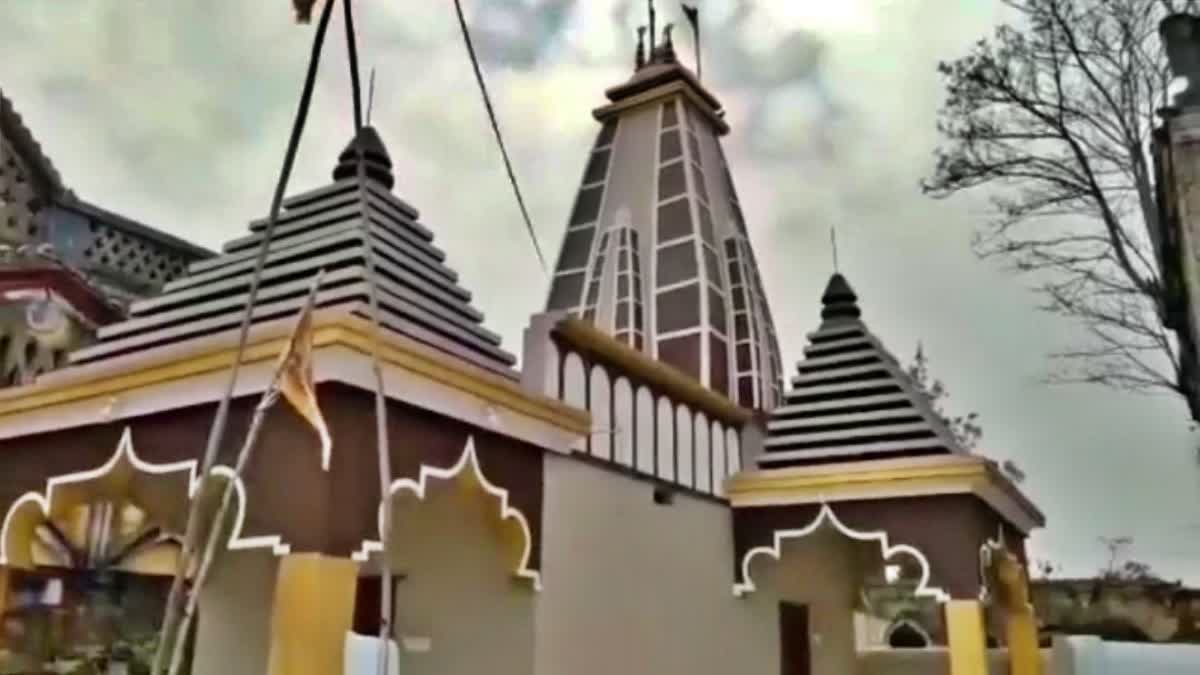 Transparent Shivlinga in Koderma