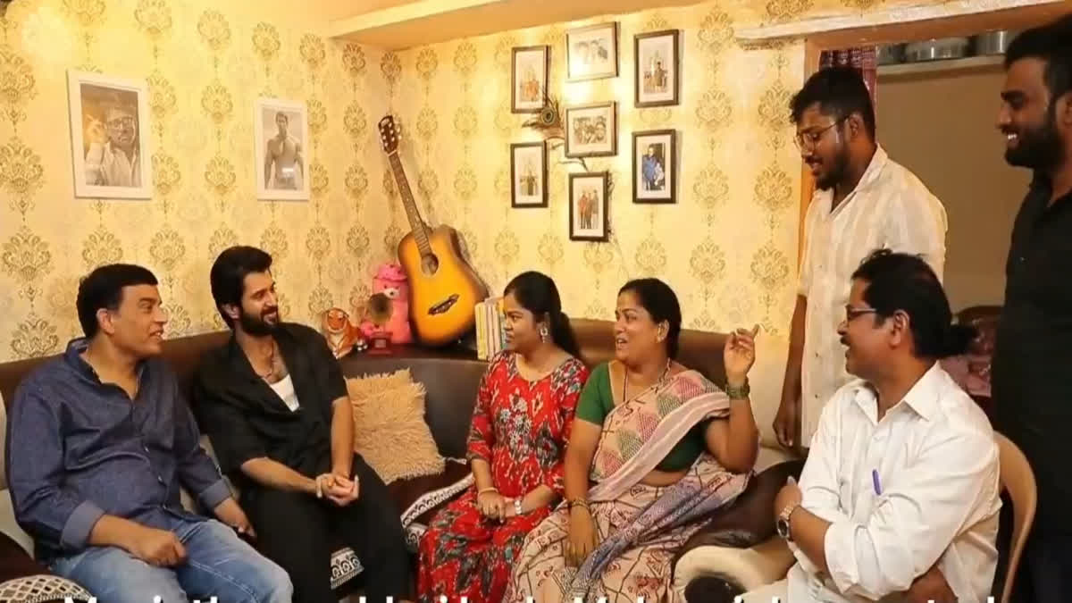 vijay devarakonda surprise fan