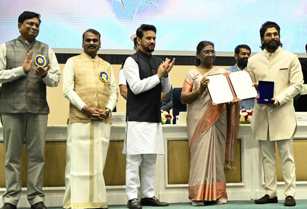 Allu Arjun receiving Best Actor award for Pushpa: The Rule at 69th National Film Awards