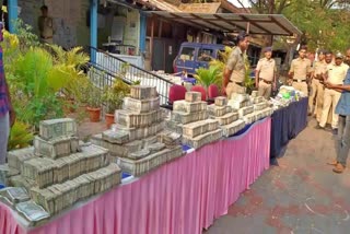 Money Seized By Police In Karnataka Bellary District