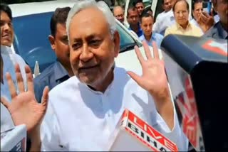 NITISH KUMAR Attacks Tejashwi Yadav