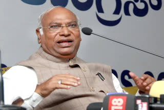 Mallikarjun Kharge alleged that Modi and Shah's political and ideological ancestors supported the British and Muslim League against Indians in the freedom movement, even invoking the Muslim League against Congress Nyay Patra.