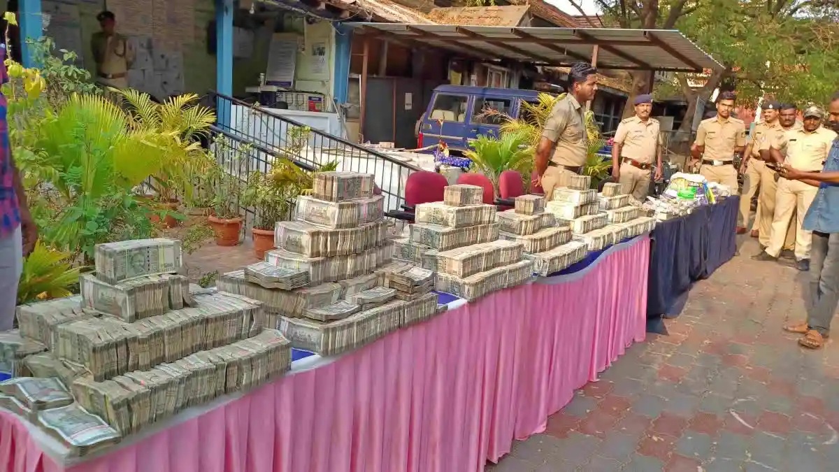 Hawala Operation Busted in Karnataka Bellary