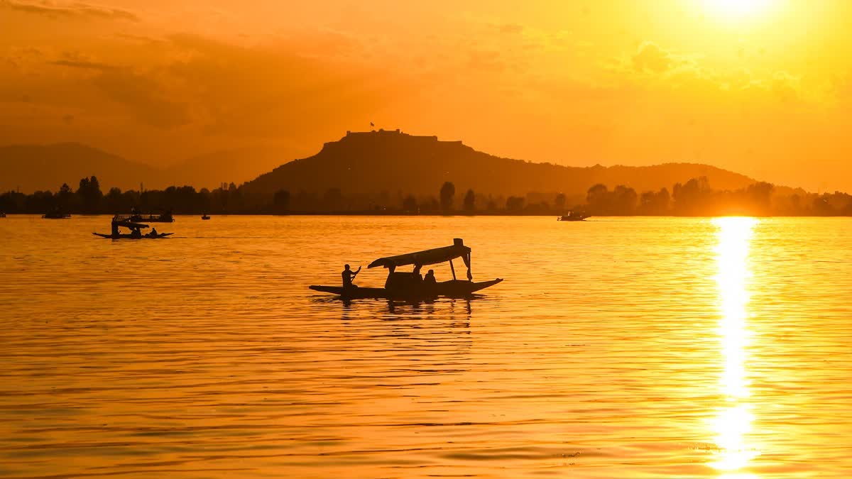 MAJOR ATTRACTIONS OF KASHMIR  BEST SEASON TO VISIT KASHMIR  കശ്‌മീര്‍ യാത്ര എങ്ങനെ  KASHMIR IN SPRING SEASON
